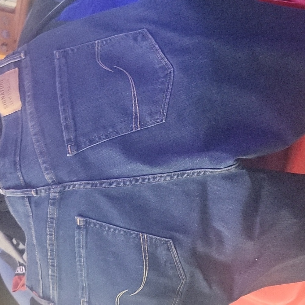 Levi's jeans - Picture 2 of 7